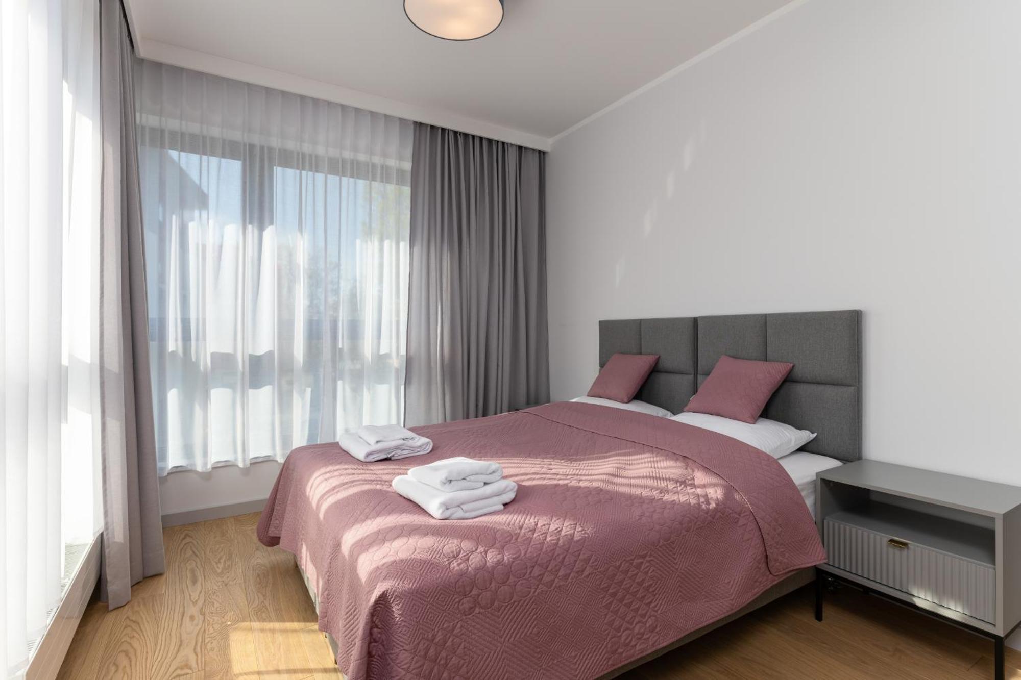 Br12 Premium Apartments , Garaz Bielsko-Biała Eksteriør billede