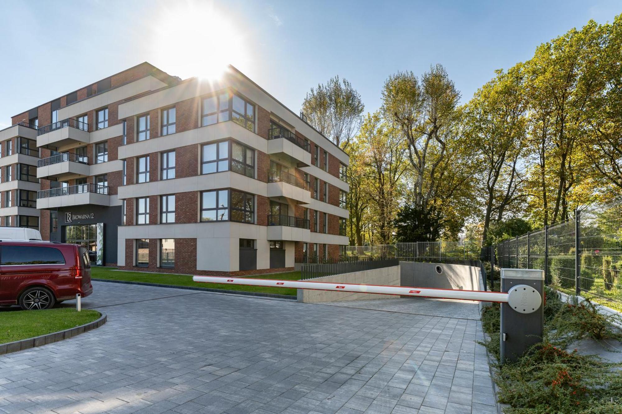 Br12 Premium Apartments , Garaz Bielsko-Biała Eksteriør billede
